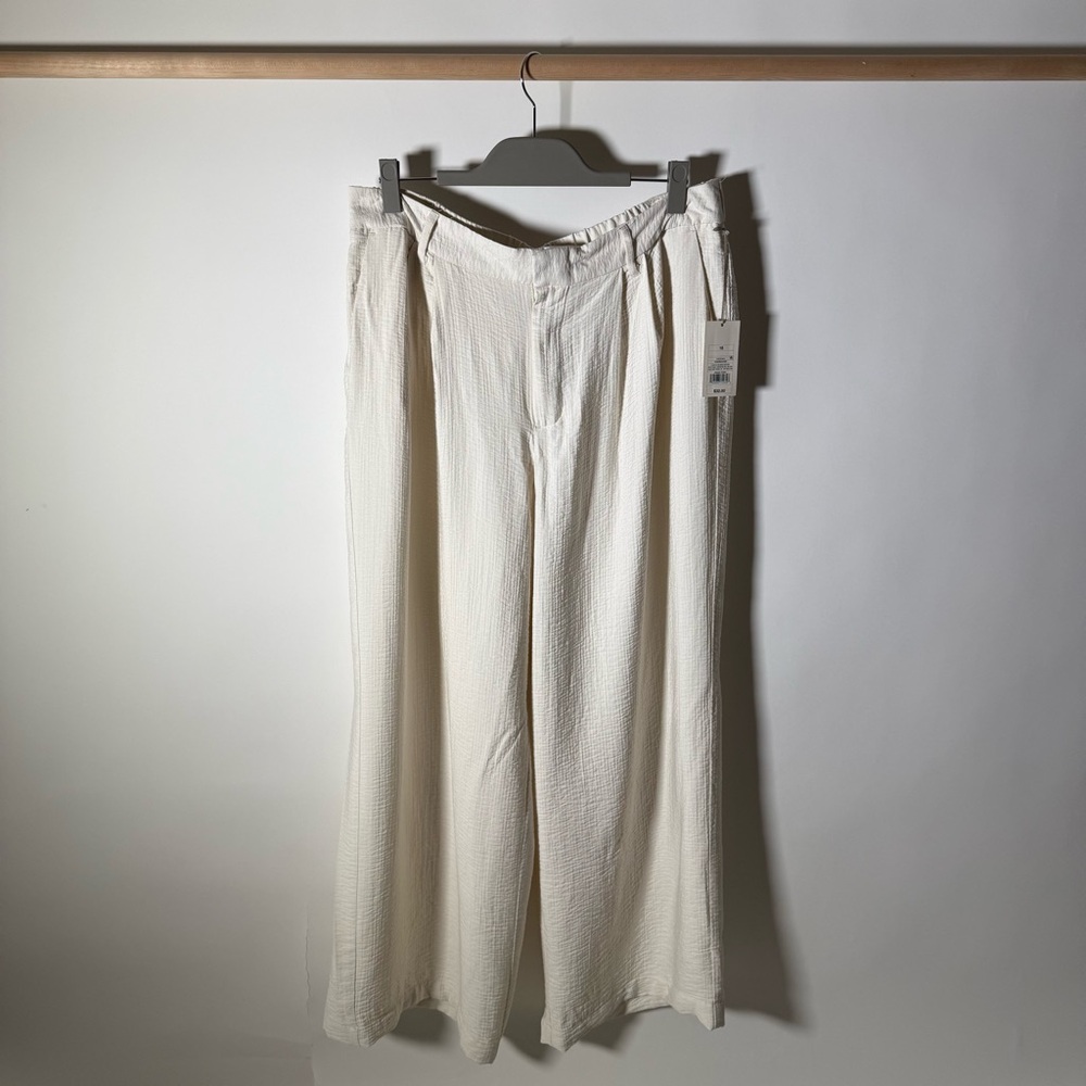 New with Tags A New Day Off White Flowy Trouser Pants